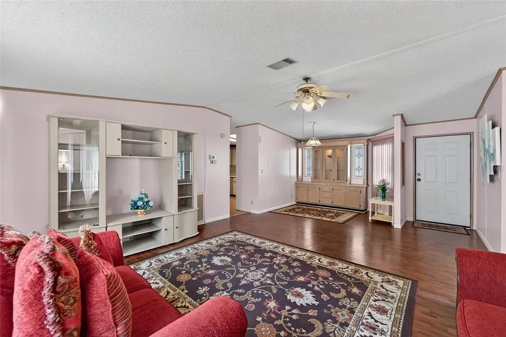 1001 Starkey Road, Lot#355 Largo FL 33771