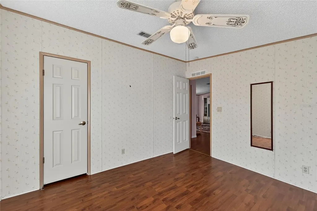1001 Starkey Road, Lot#355 Largo FL 33771