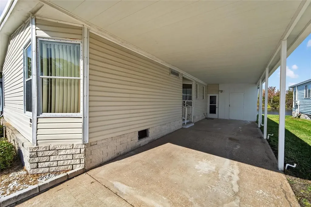 1001 Starkey Road, Lot#355 Largo FL 33771