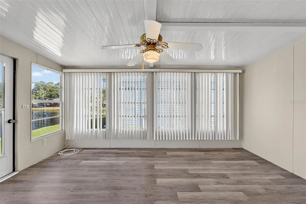 1001 Starkey Road, Lot#355 Largo FL 33771