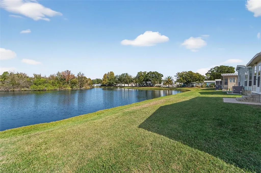 1001 Starkey Road, Lot#355 Largo FL 33771