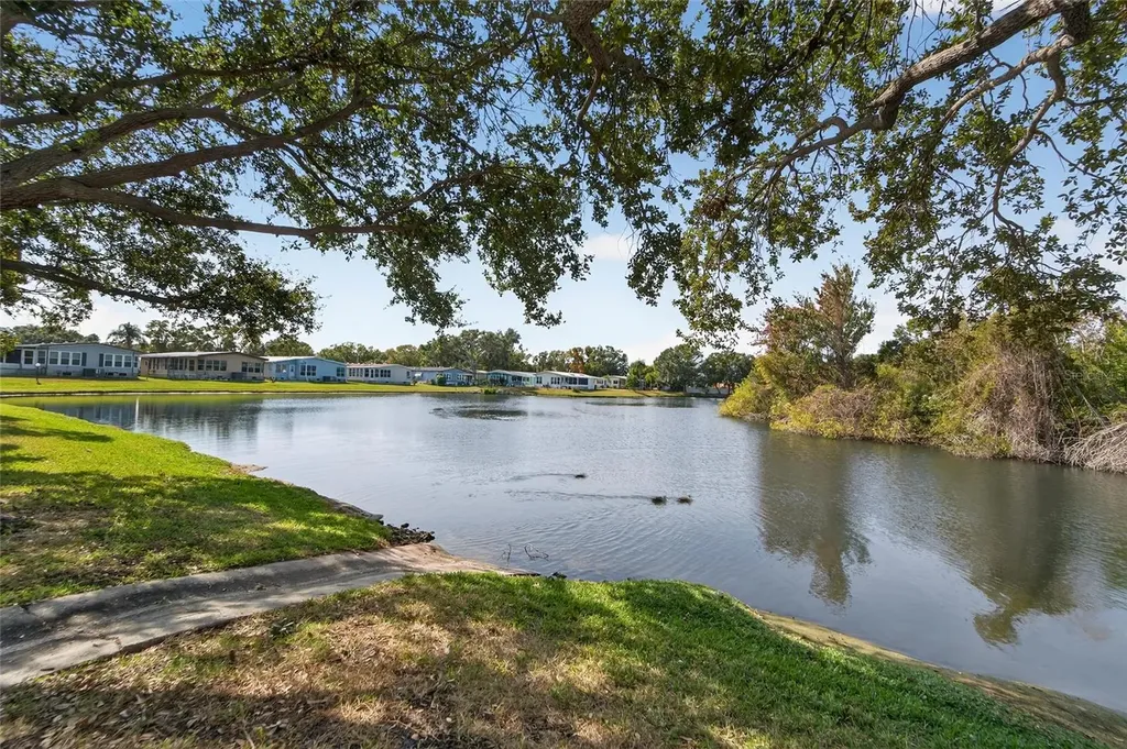 1001 Starkey Road, Lot#355 Largo FL 33771