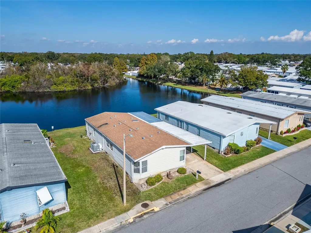 1001 Starkey Road, Lot#355 Largo FL 33771
