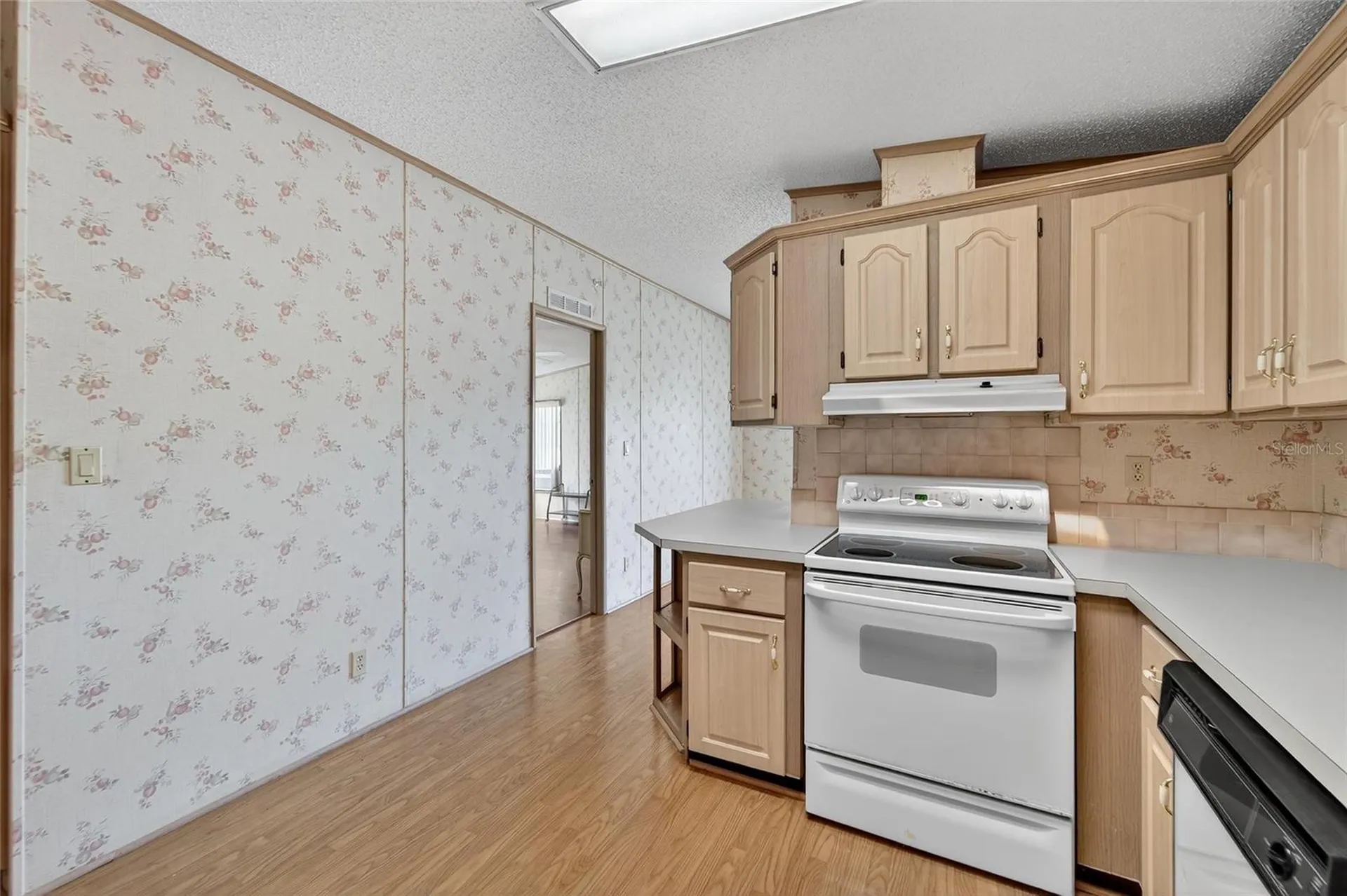 1001 Starkey Road, Lot#355 Largo FL 33771