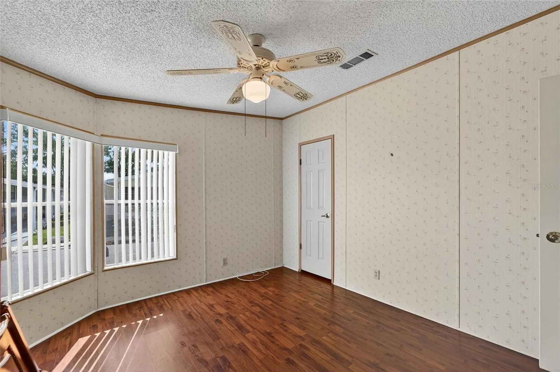 1001 Starkey Road, Lot#355 Largo FL 33771