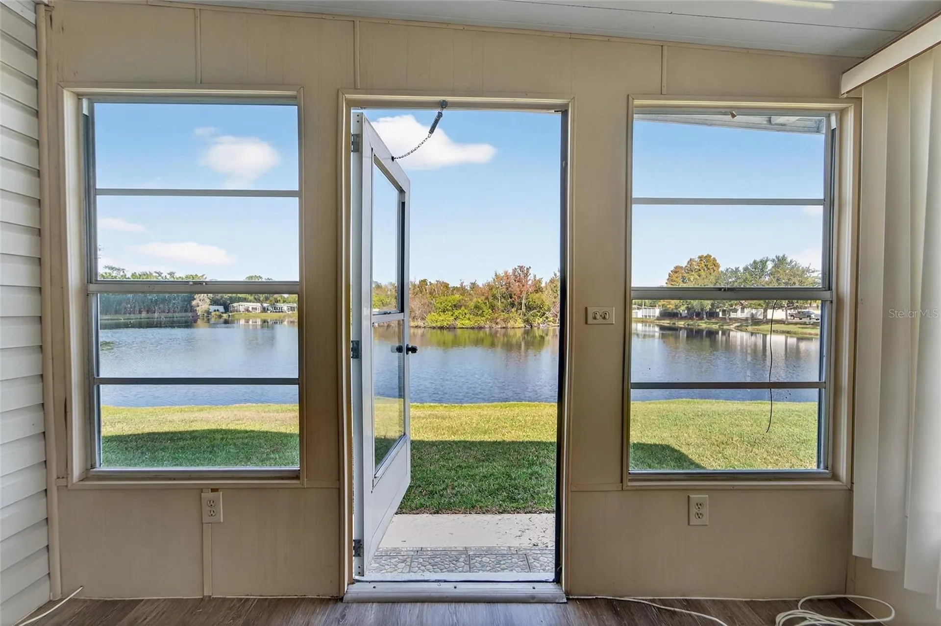 1001 Starkey Road, Lot#355 Largo FL 33771