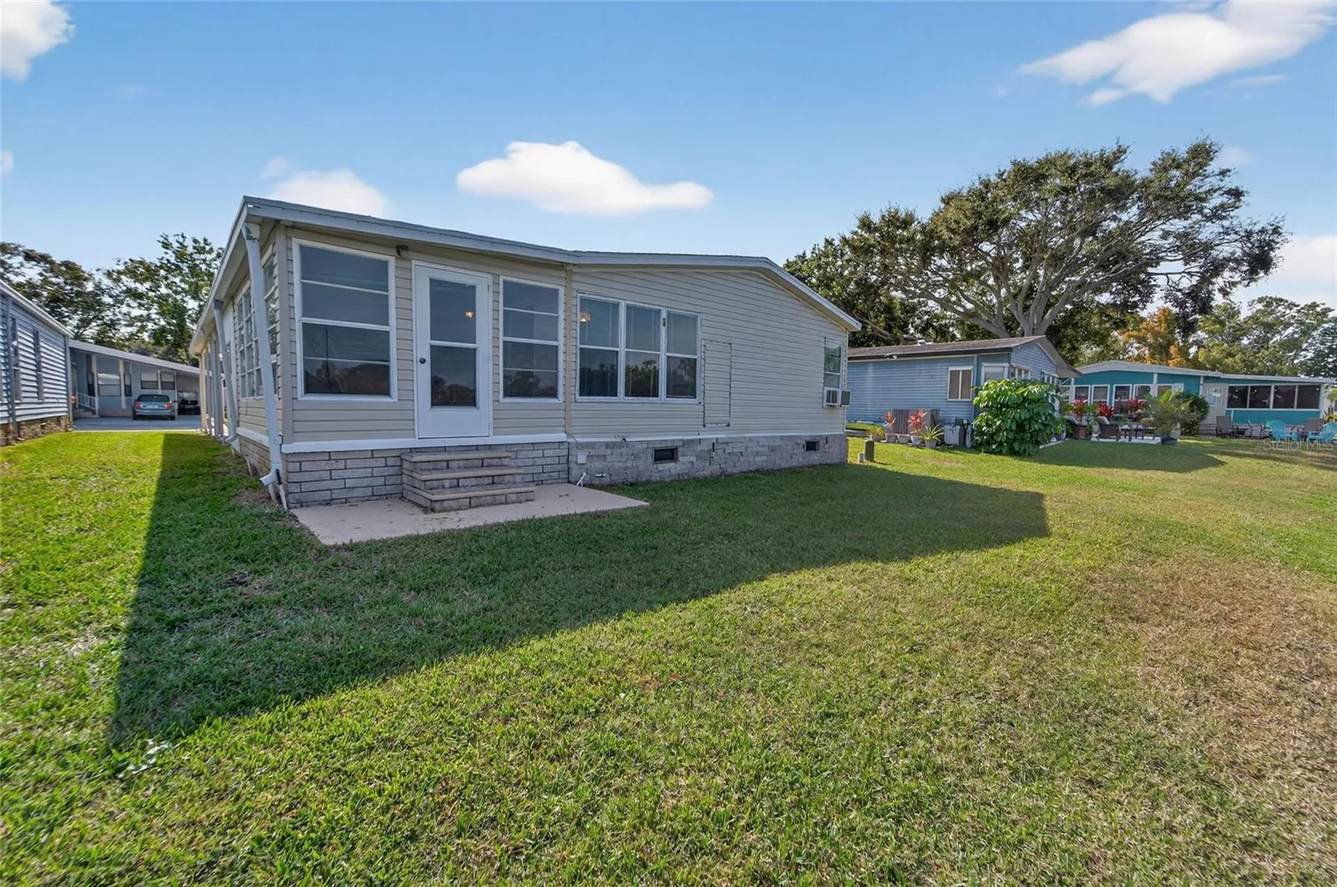 1001 Starkey Road, Lot#355 Largo FL 33771