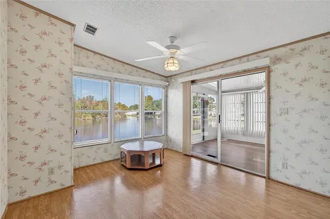 1001 Starkey Road, Lot#355 Largo FL 33771