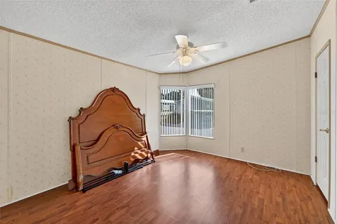 1001 Starkey Road, Lot#355 Largo FL 33771