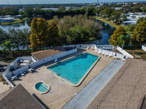 1001 Starkey Road, Lot#355 Largo FL 33771