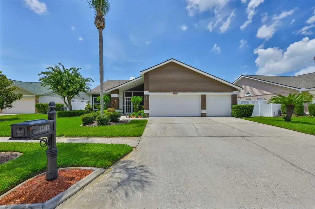 11414 Glenmont Drive Tampa FL 33635