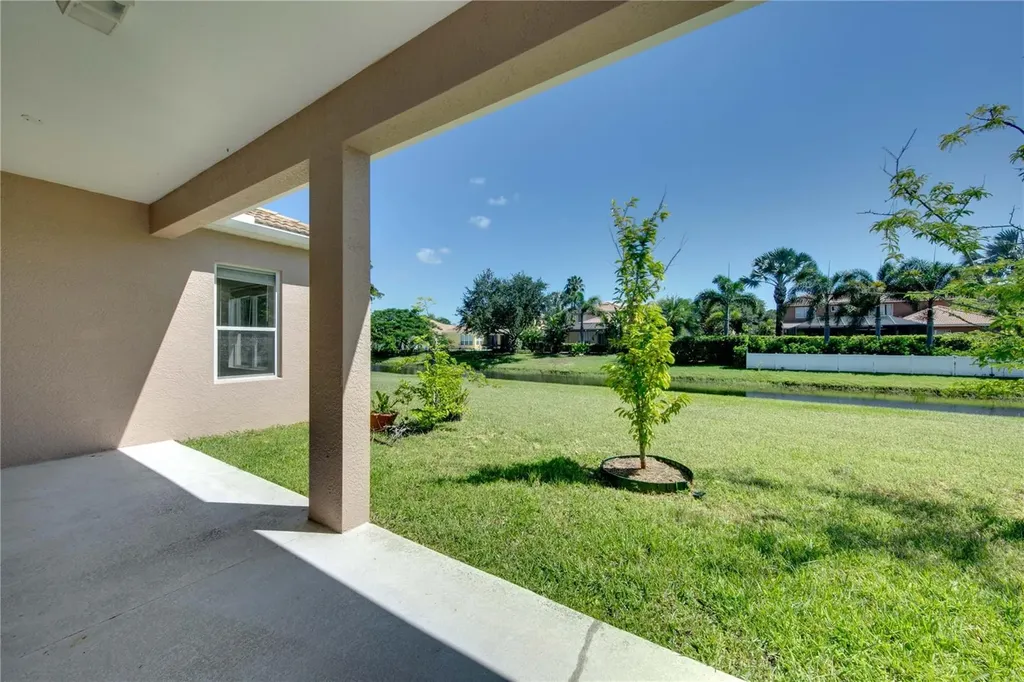 1679 Pinyon Pine Drive Sarasota FL 34240