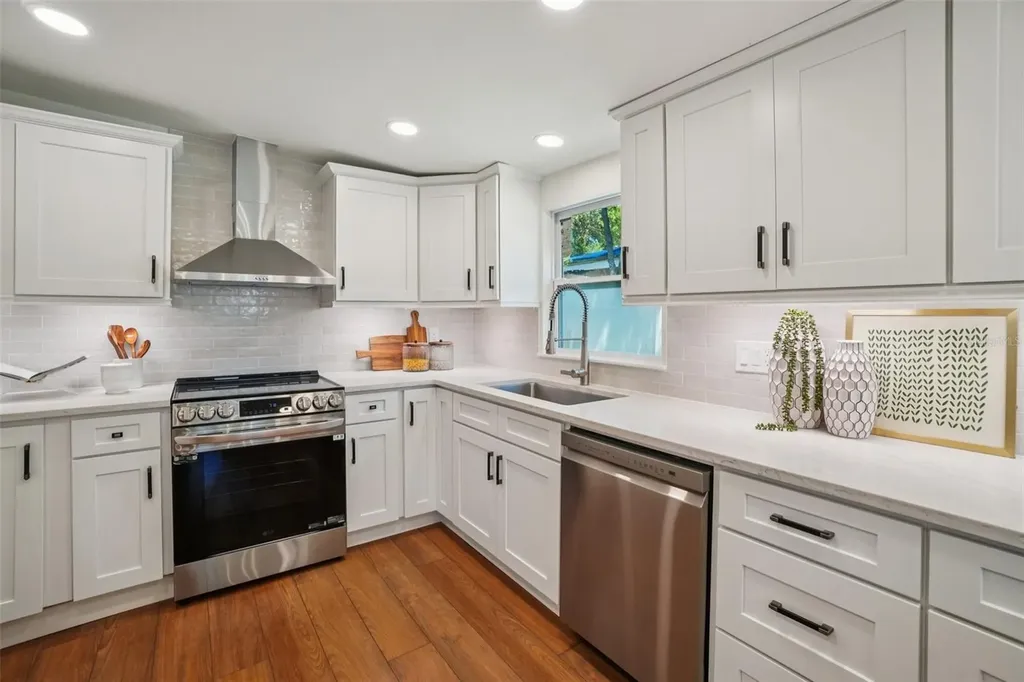 3123 W La Salle Street Tampa FL 33607