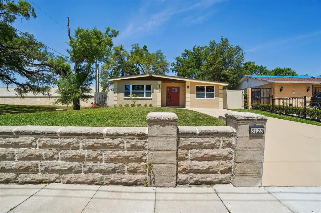 3123 W La Salle Street Tampa FL 33607
