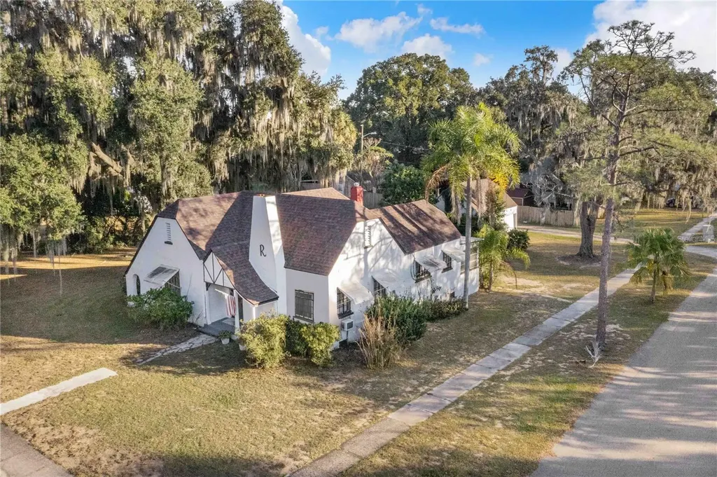 201 E Palmetto Street Davenport FL 33837