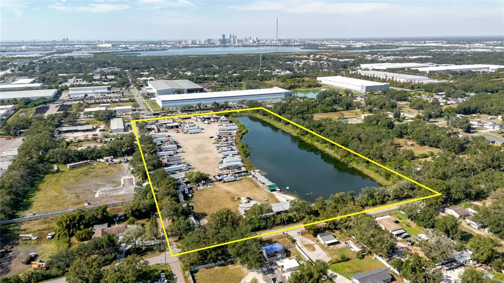 5482 S 24th Avenue Tampa FL 33619