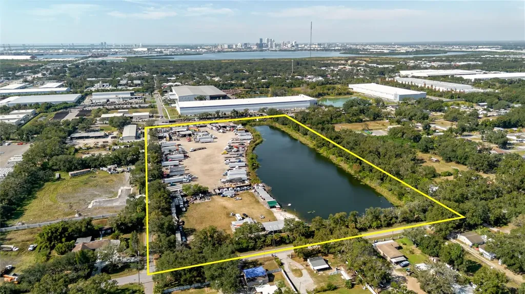5482 S 24th Avenue Tampa FL 33619