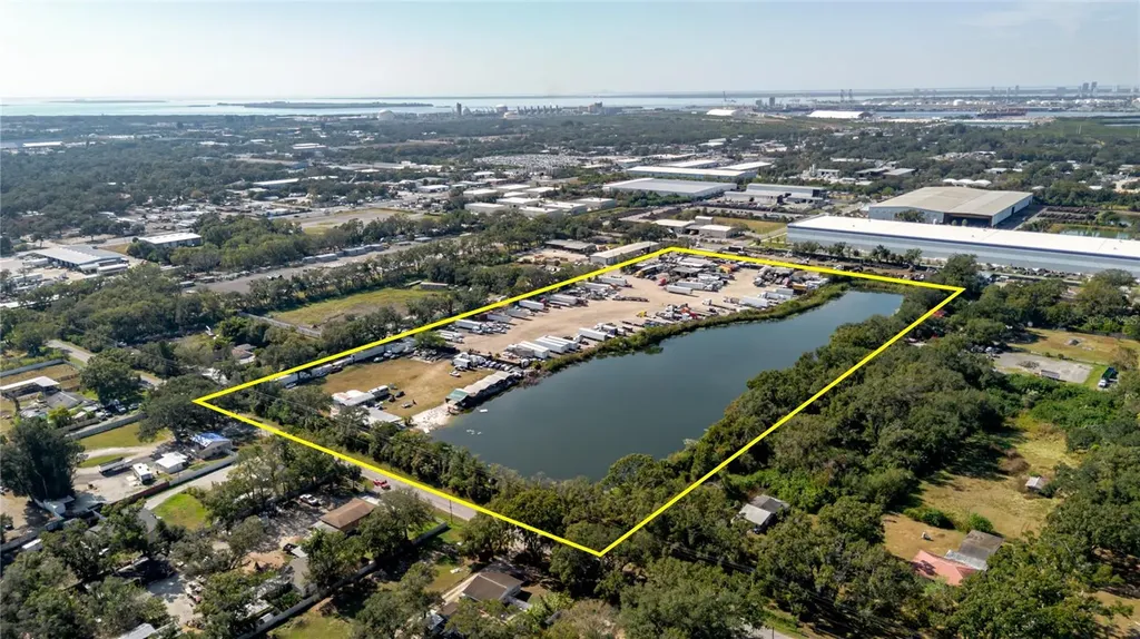 5482 S 24th Avenue Tampa FL 33619