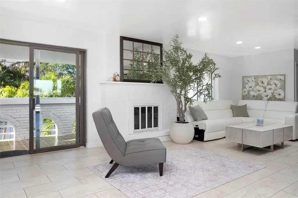 2710 Hibiscus Drive W Belleair Beach FL 33786