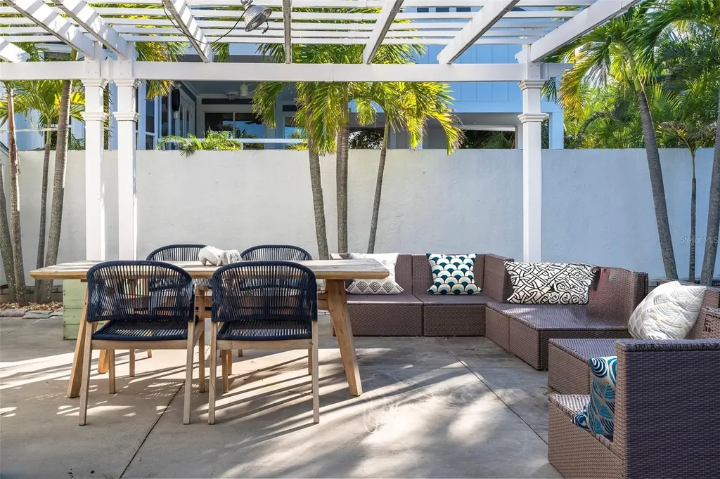 2710 Hibiscus Drive W Belleair Beach FL 33786