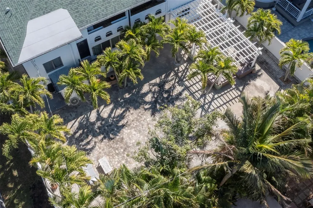 2710 Hibiscus Drive W Belleair Beach FL 33786
