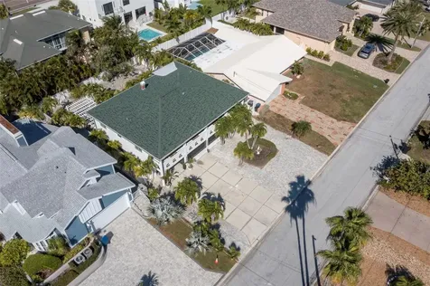 2710 Hibiscus Drive W Belleair Beach FL 33786