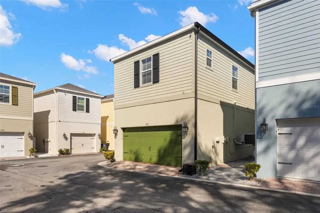 311 Vista Cruiser Lane Oldsmar FL 34677