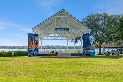 311 Vista Cruiser Lane Oldsmar FL 34677