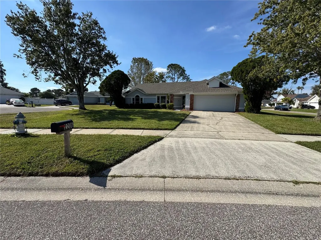 2206 Fairmont Circle Orlando FL 32837