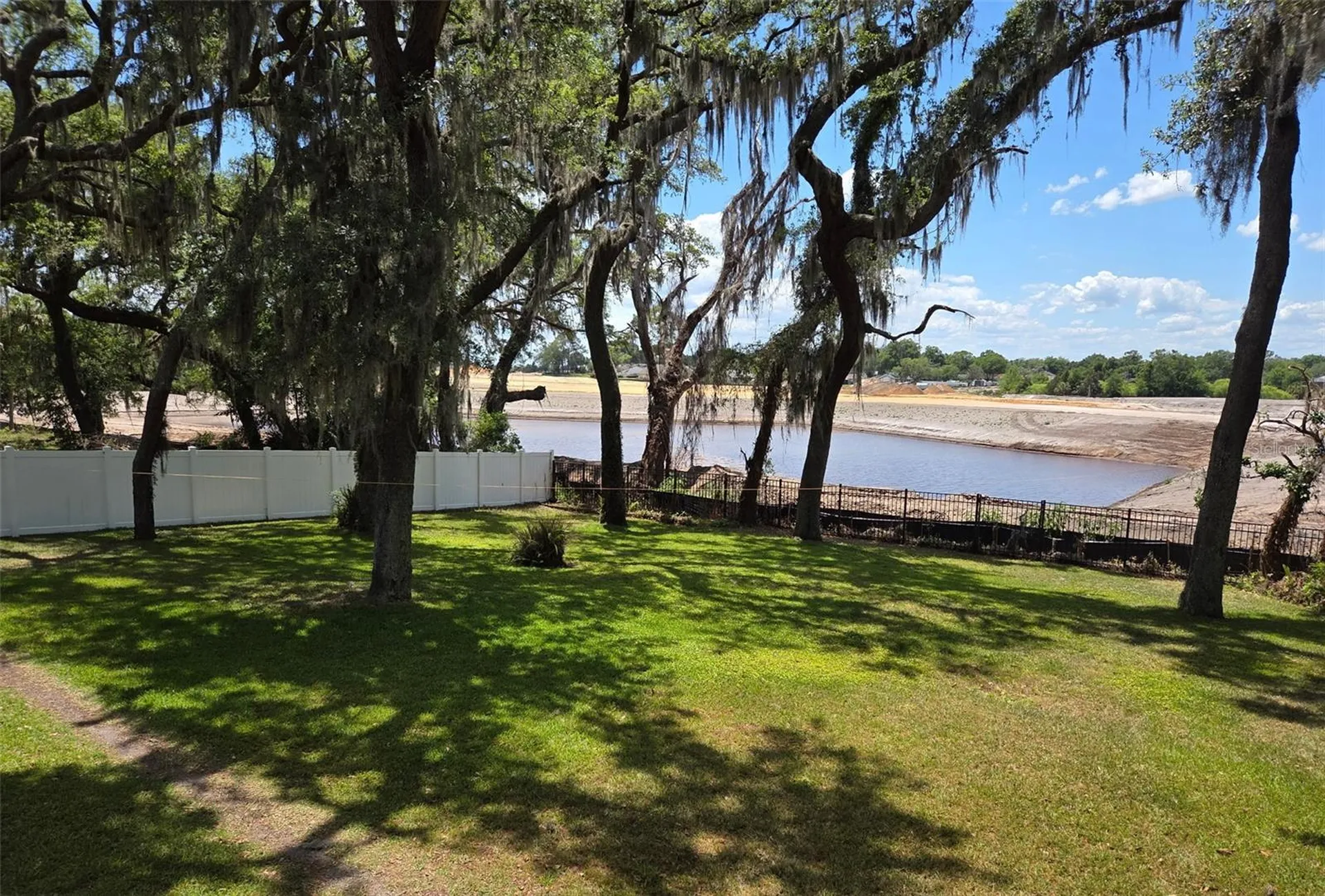 34041 Highland Road Leesburg FL 34788