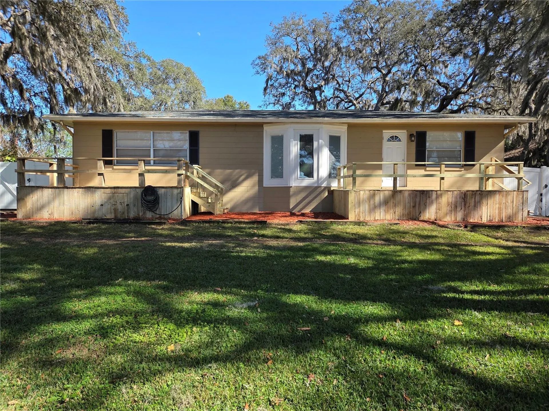 34041 Highland Road Leesburg FL 34788
