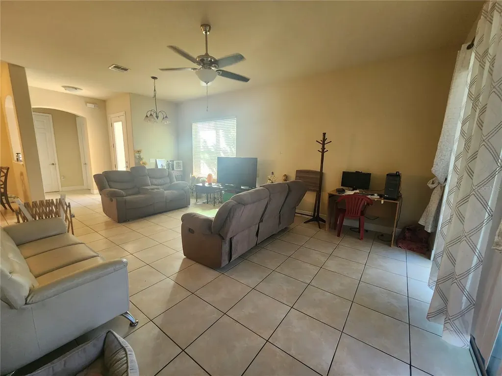 2852 Eastham Lane Kissimmee FL 34741