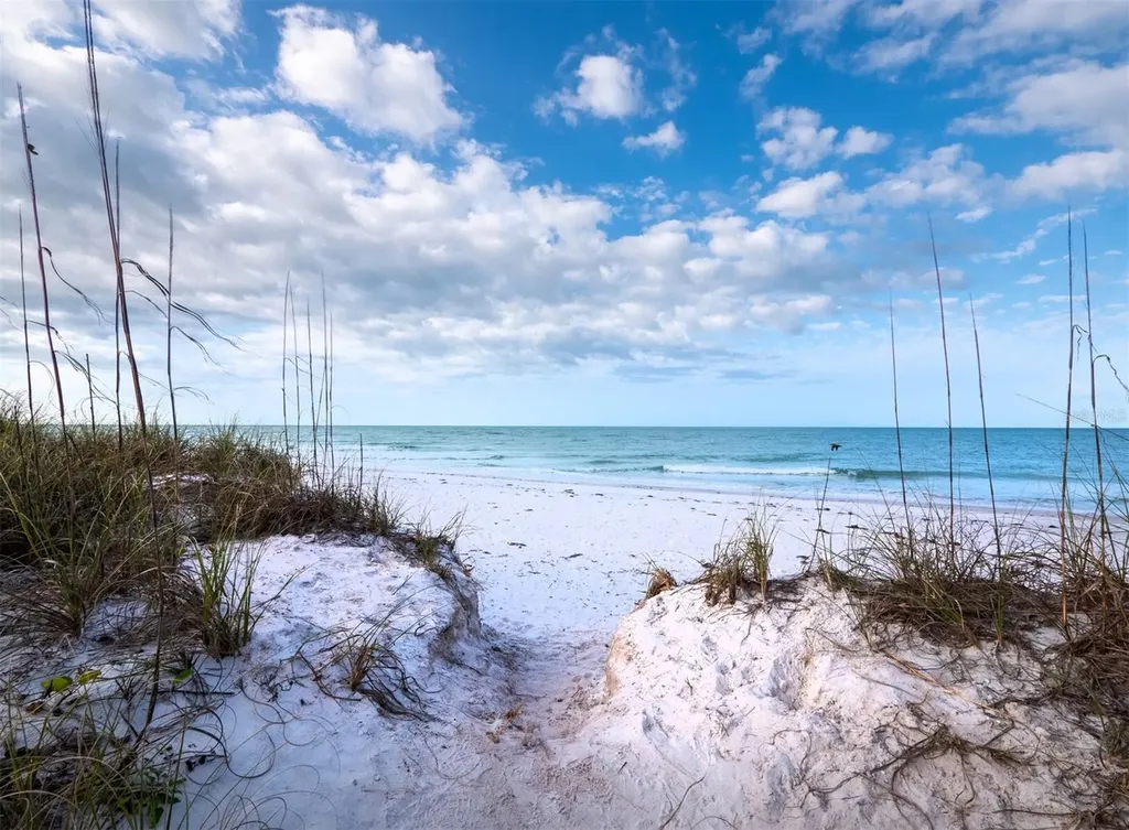 641 Broadway Street Longboat Key FL 34228