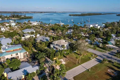 641 Broadway Street Longboat Key FL 34228
