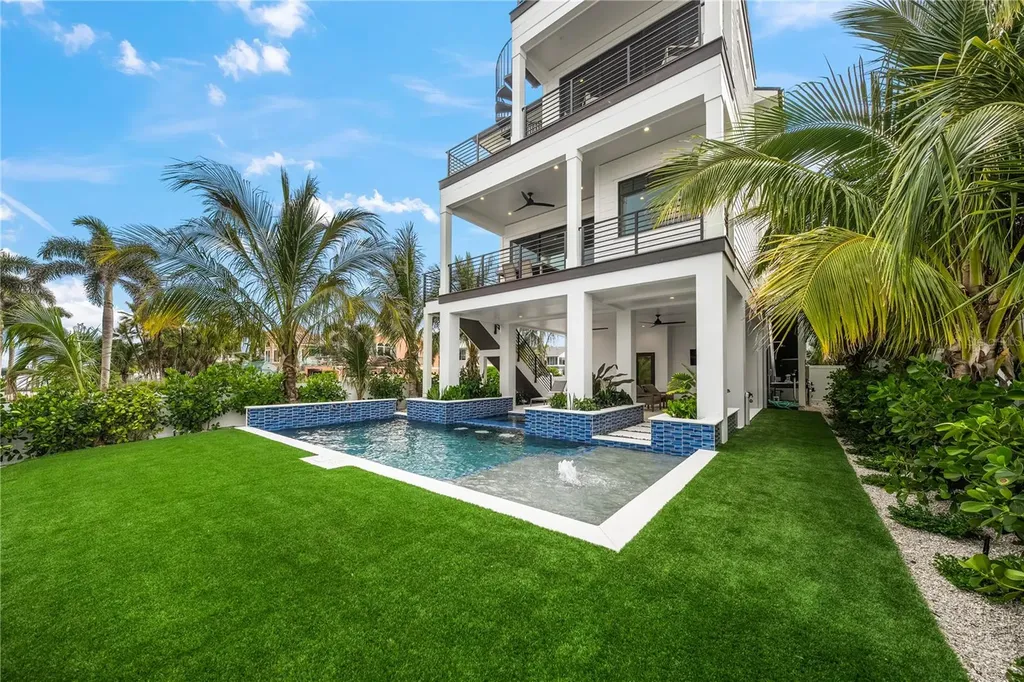 116 8th Street S Bradenton Beach FL 34217