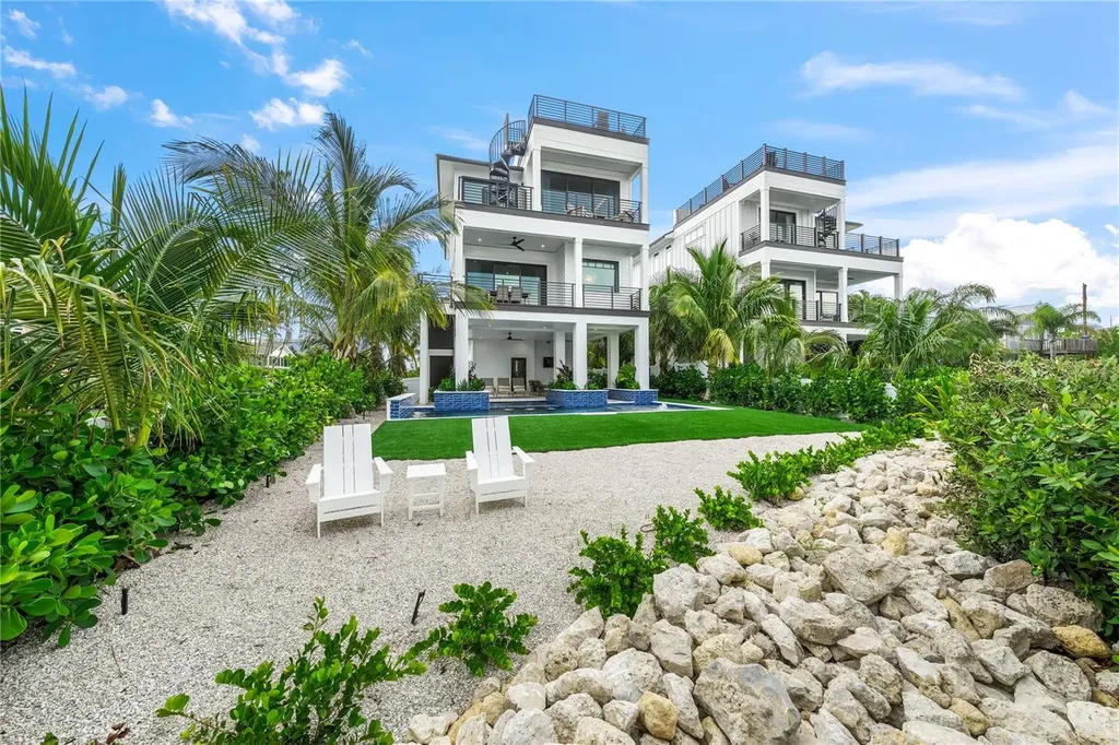 116 8th Street S Bradenton Beach FL 34217