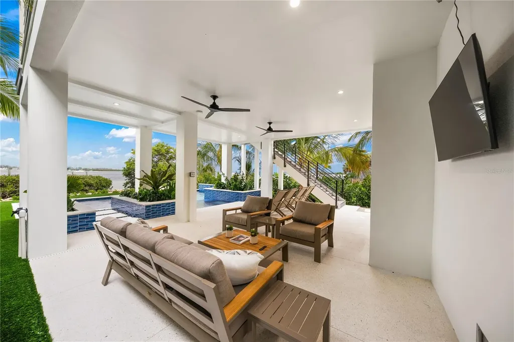 116 8th Street S Bradenton Beach FL 34217