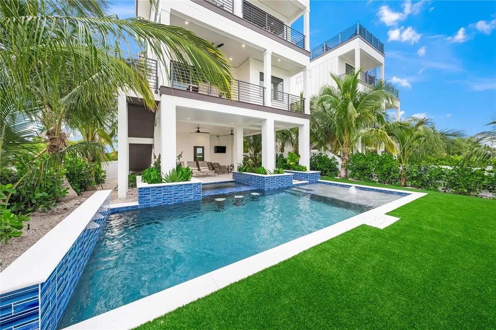 116 8th Street S Bradenton Beach FL 34217