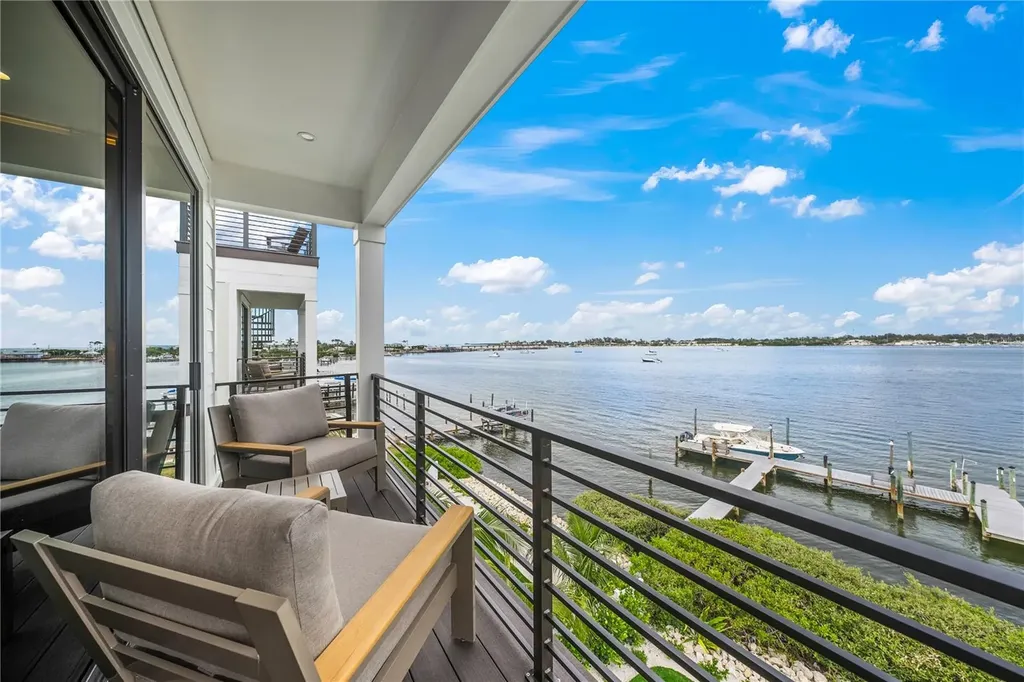 116 8th Street S Bradenton Beach FL 34217