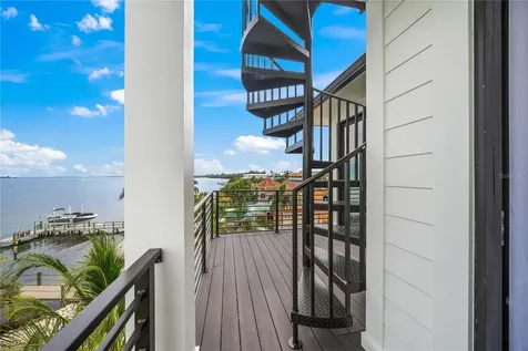 116 8th Street S Bradenton Beach FL 34217