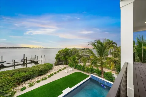 116 8th Street S Bradenton Beach FL 34217