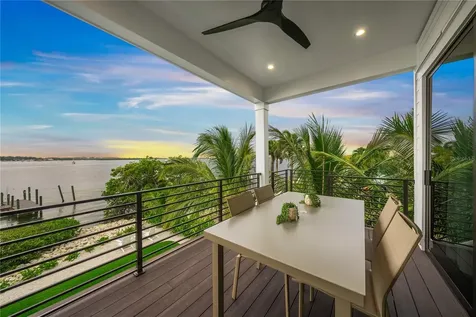 116 8th Street S Bradenton Beach FL 34217