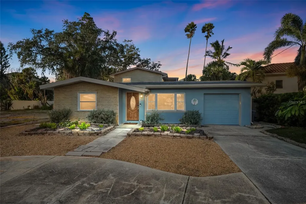 284 44th Avenue St Pete Beach FL 33706