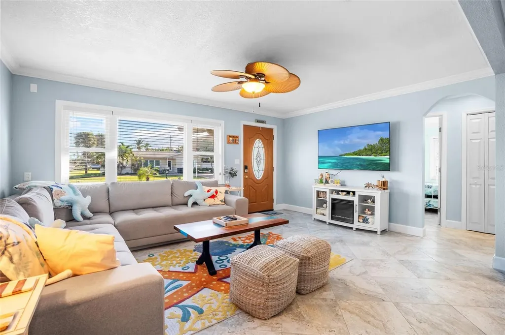 284 44th Avenue St Pete Beach FL 33706