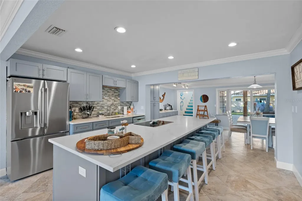 284 44th Avenue St Pete Beach FL 33706