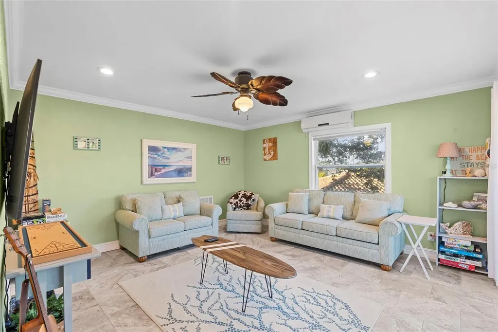 284 44th Avenue St Pete Beach FL 33706