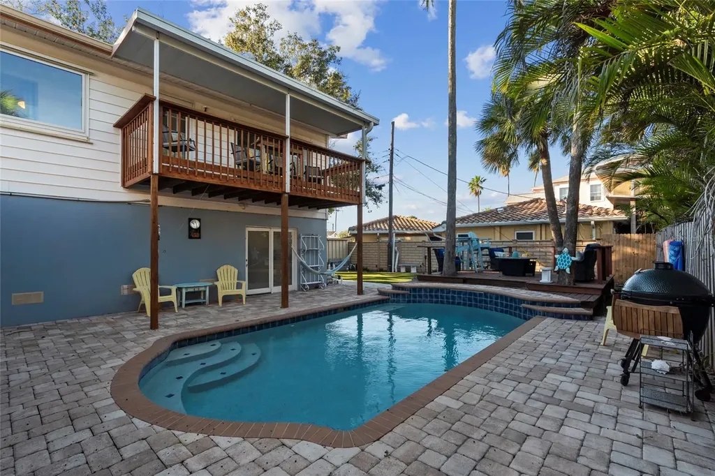 284 44th Avenue St Pete Beach FL 33706