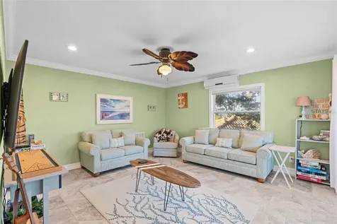 284 44th Avenue St Pete Beach FL 33706