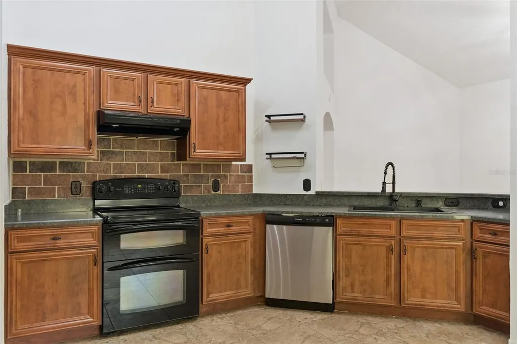 720 Swaying Pine Way Deland FL 32724