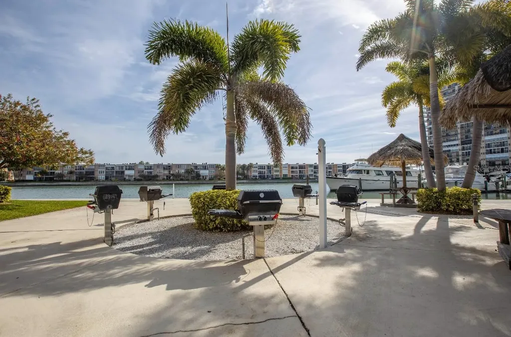 7700 Sun Island Drive S South Pasadena FL 33707
